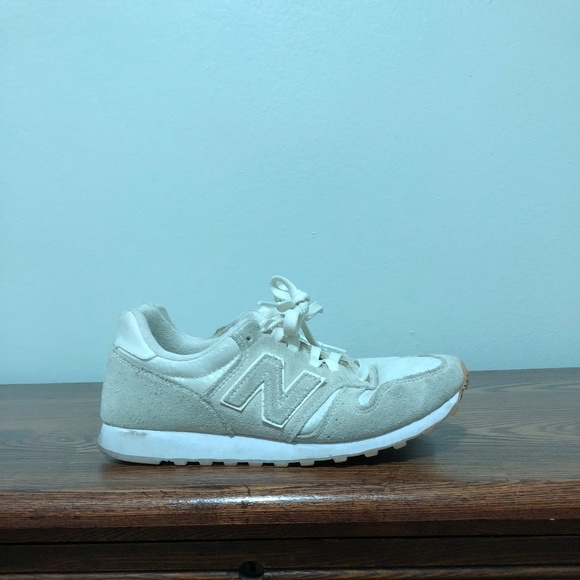 cream colored new balance